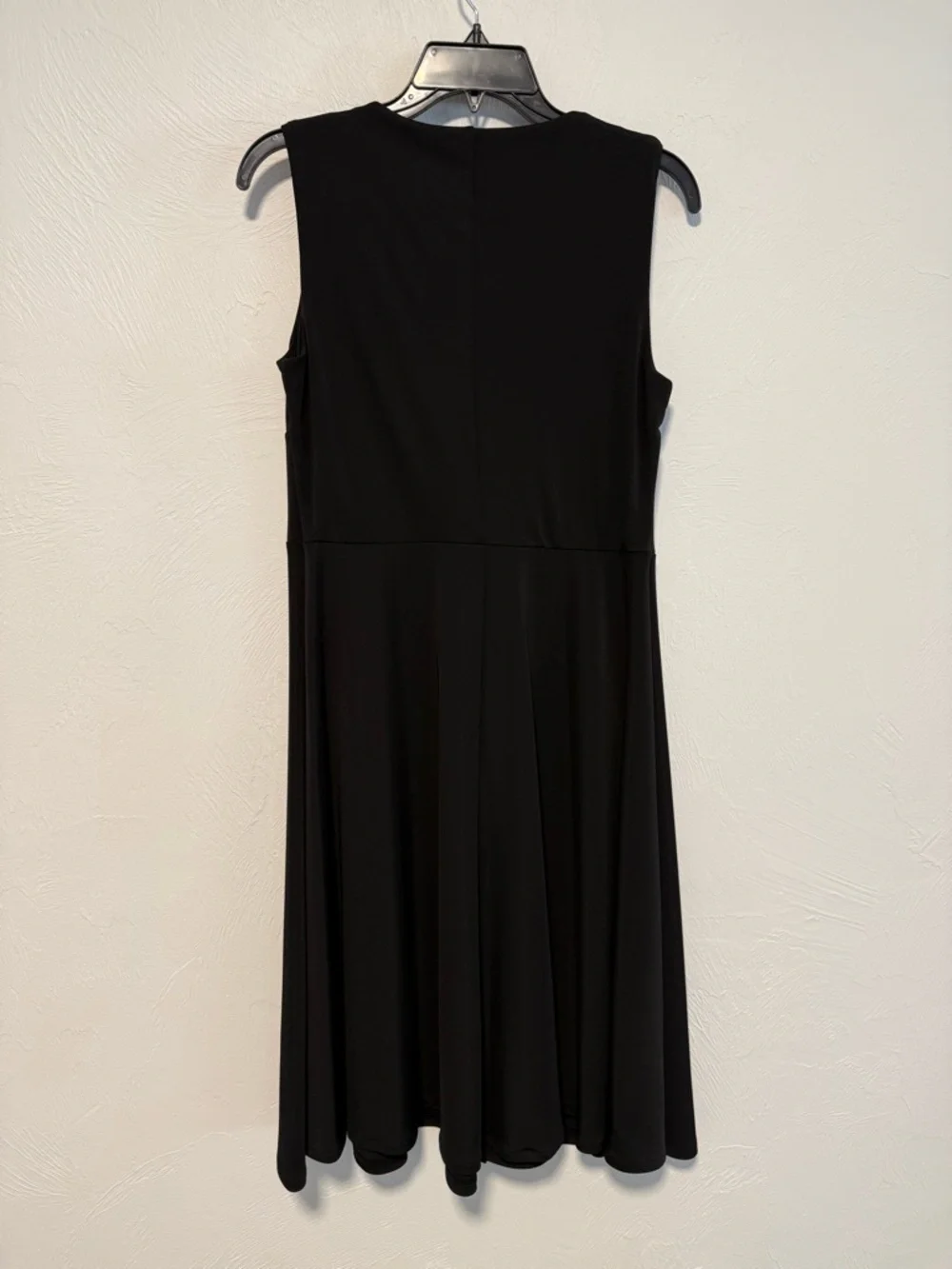 Ann Taylor Black Sleeveless Twist-Knot V-Neck Dress